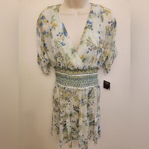 NWT Taylor Ladies Floral Dress